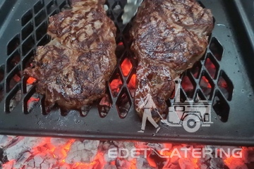 Дым коромыслом и стол ломится! Как Edet Catering сделает ваше барбекю праздником, а не головной болью